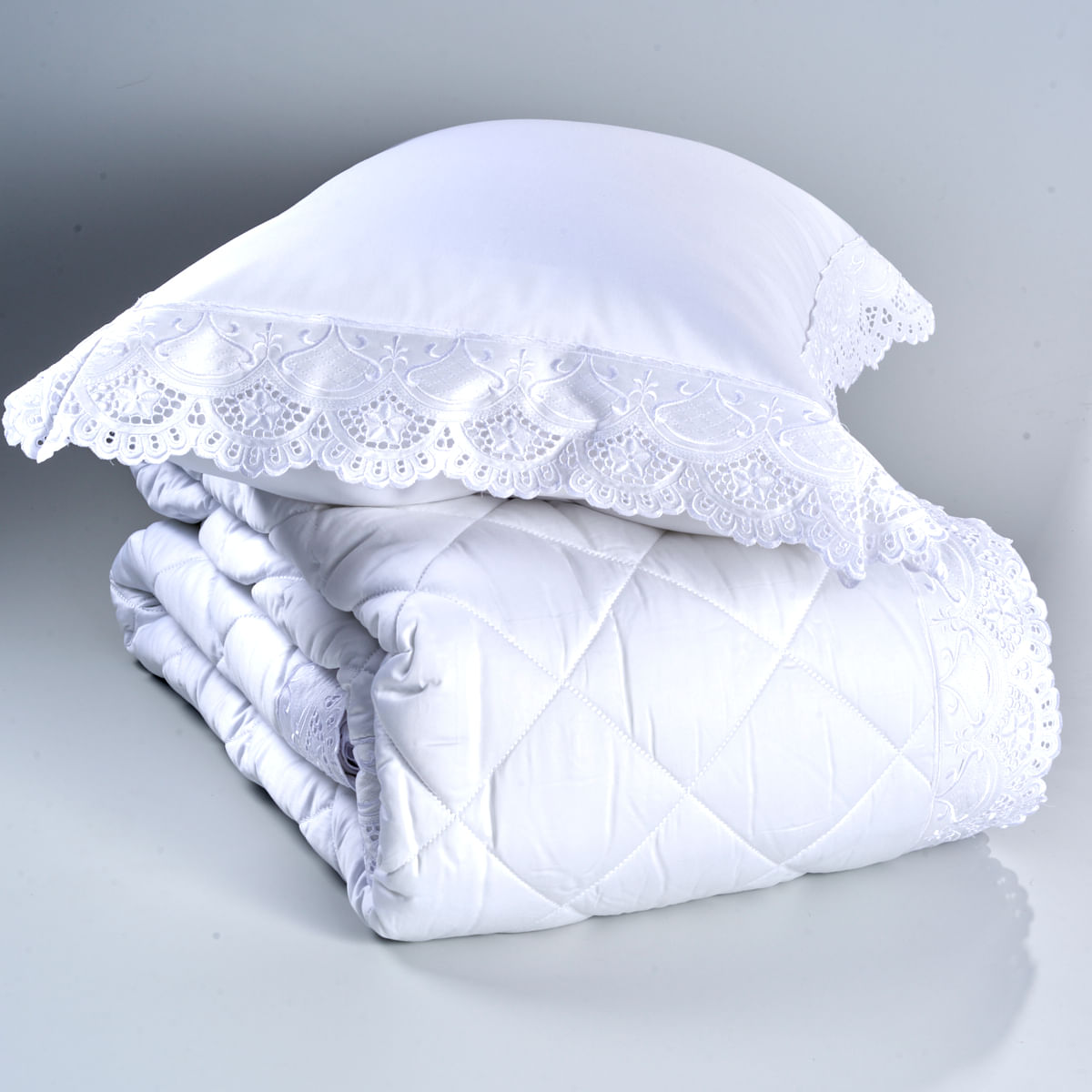 10 01 0514 Edredom Colcha Brigitte Aplicacao Branco Branco 001.jpg